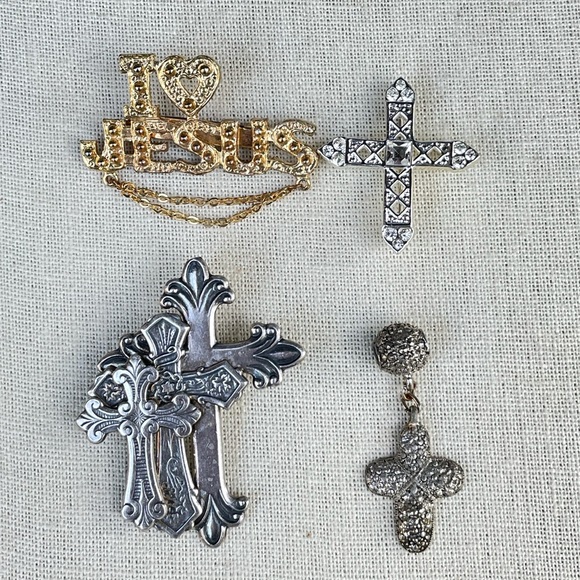 Vintage religious brooch lot - Picture 1 of 3